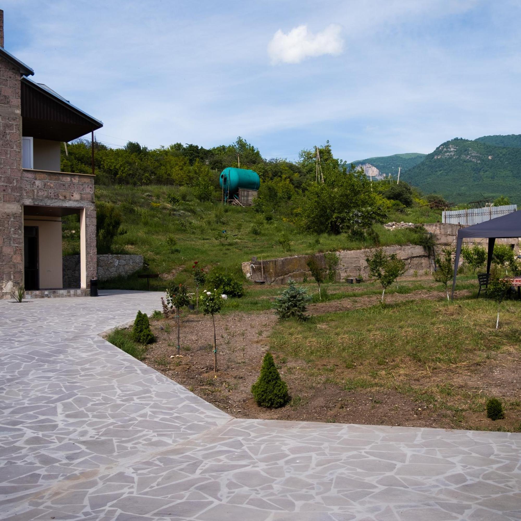 Alpha Rest House Ijevan Exterior foto